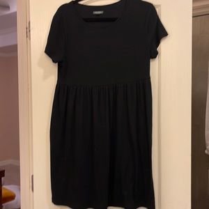 Cute dress with side pockets